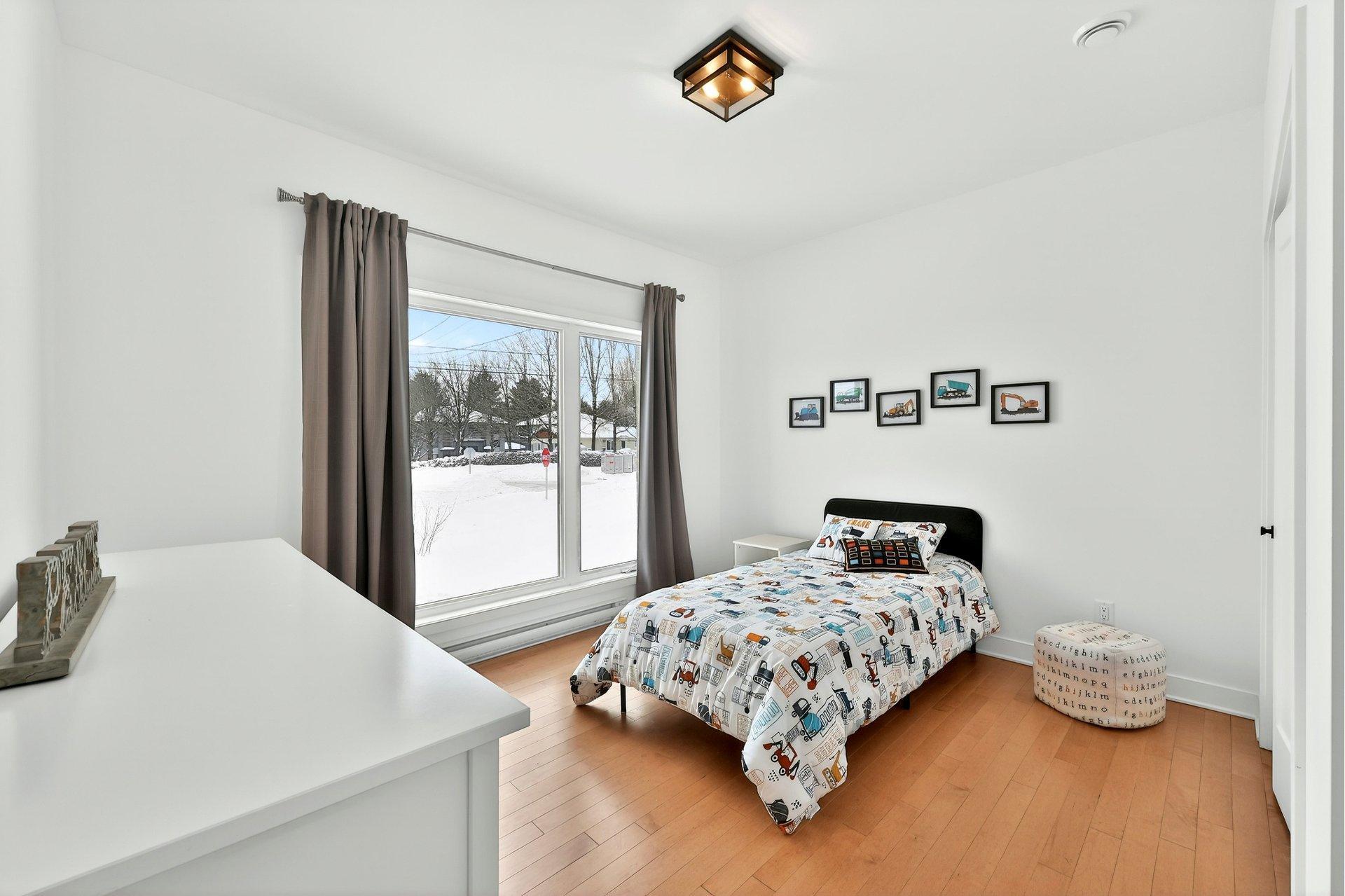 









3875


Rue Léon-Landry

,
Sainte-Julienne,




QC
J0K2T0

