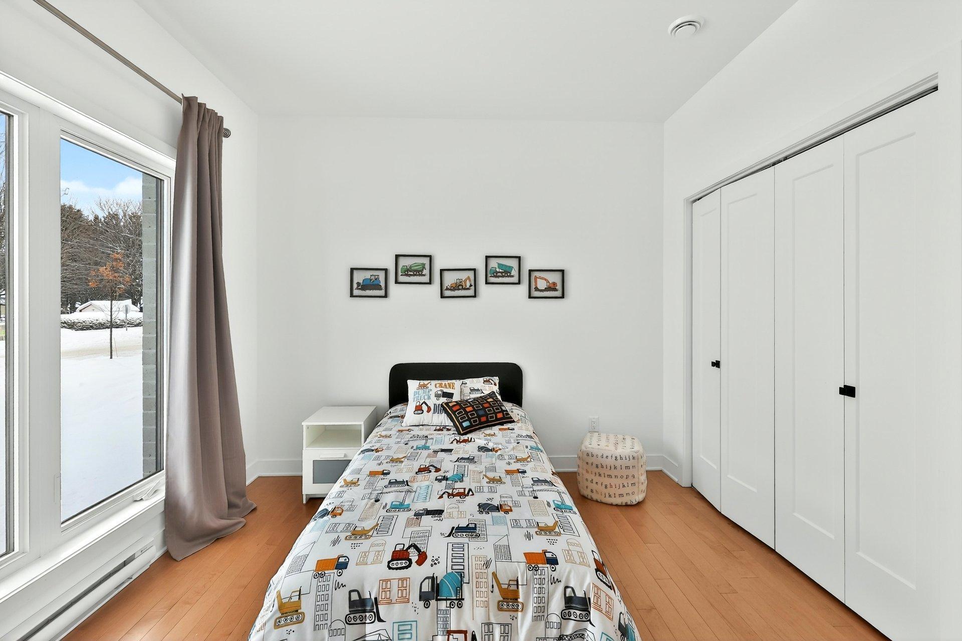 









3875


Rue Léon-Landry

,
Sainte-Julienne,




QC
J0K2T0

