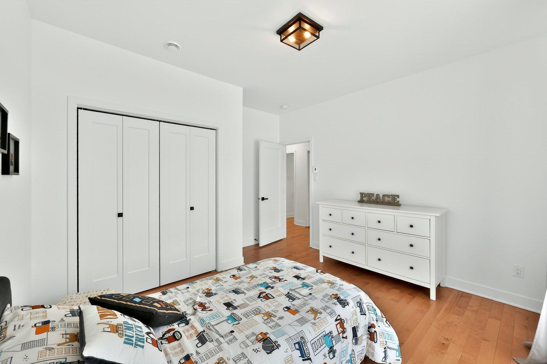 









3875


Rue Léon-Landry

,
Sainte-Julienne,




QC
J0K2T0

