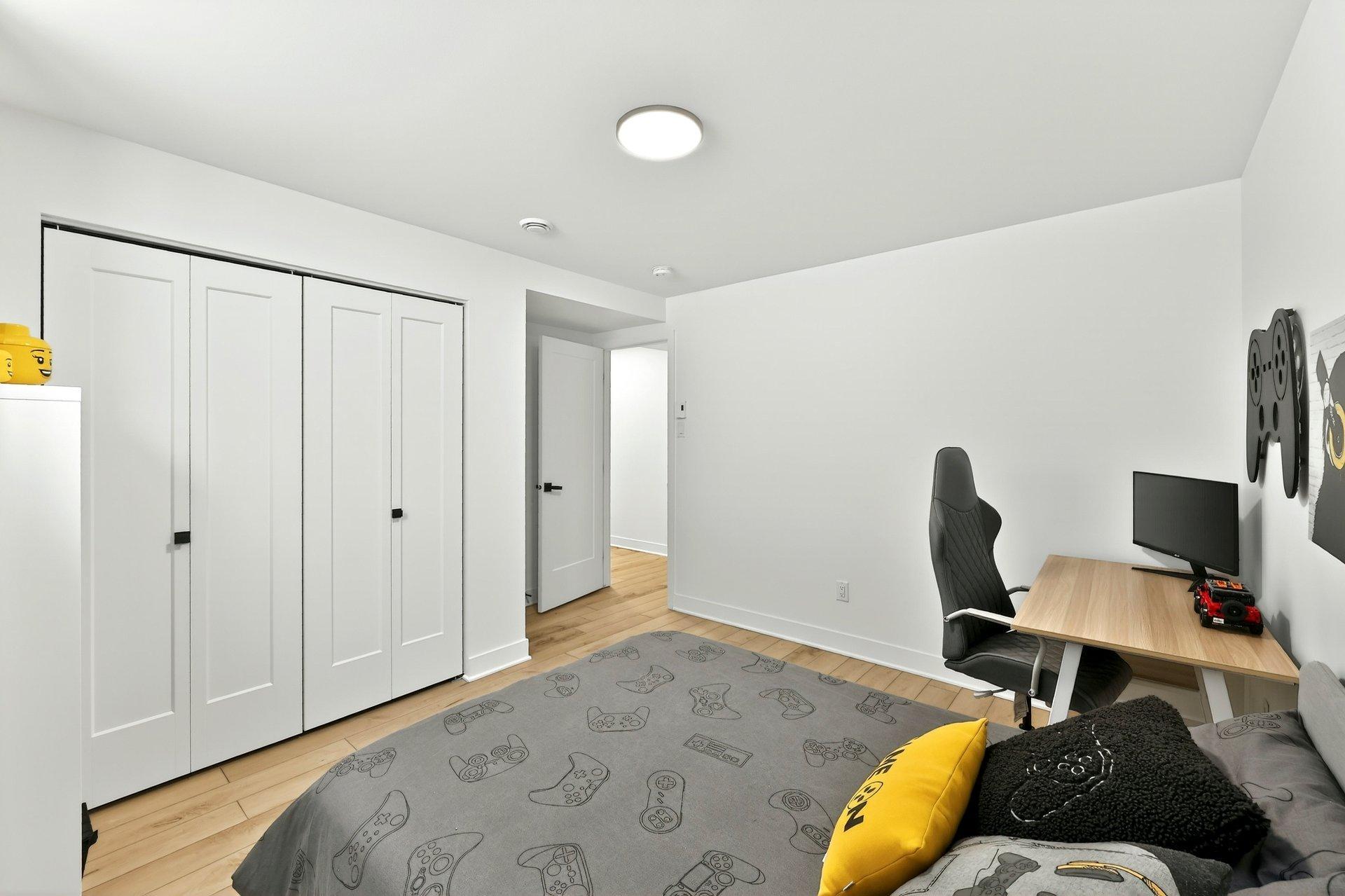 









3875


Rue Léon-Landry

,
Sainte-Julienne,




QC
J0K2T0

