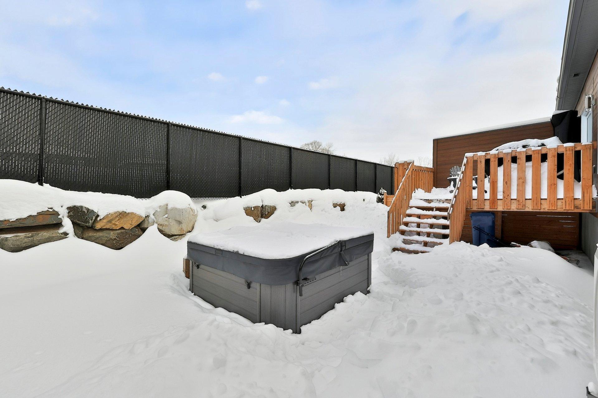 









3875


Rue Léon-Landry

,
Sainte-Julienne,




QC
J0K2T0

