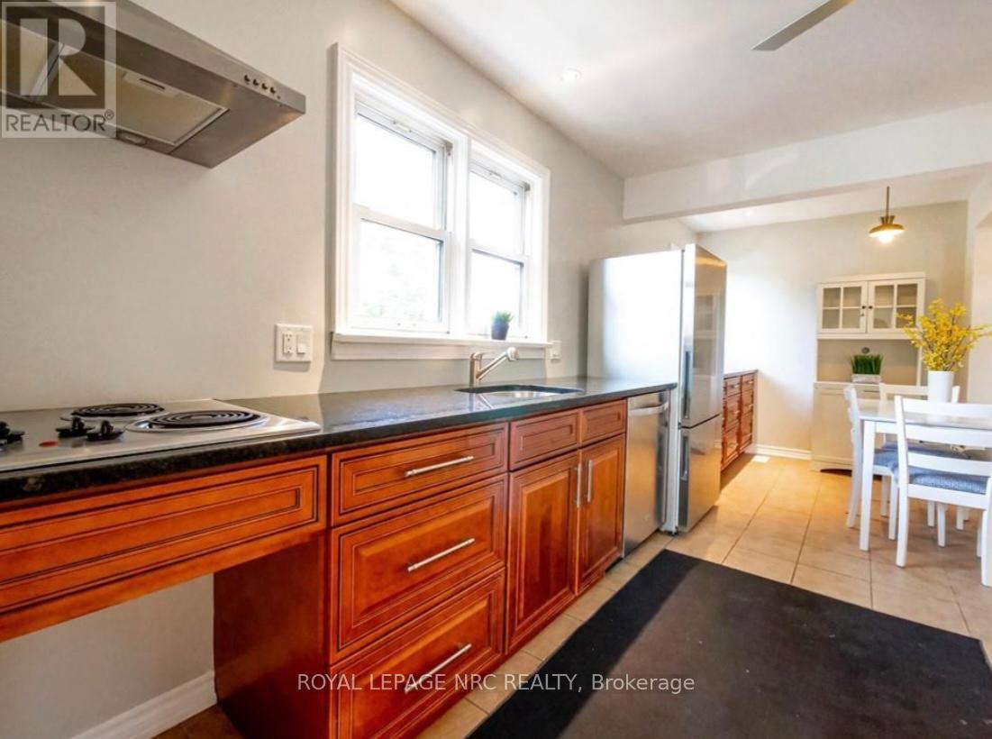 












3090 DORCHESTER ROAD

,
Niagara Falls (Stamford),




Ontario
L2J2Z7

