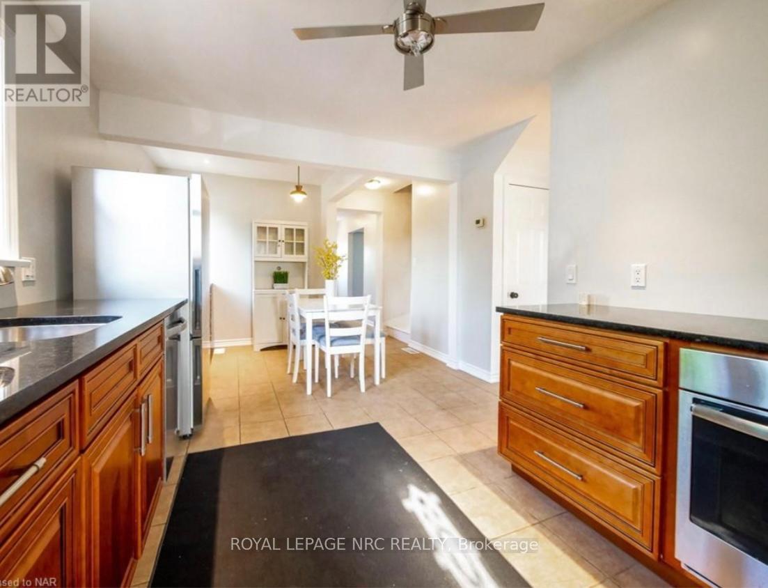 












3090 DORCHESTER ROAD

,
Niagara Falls (Stamford),




Ontario
L2J2Z7

