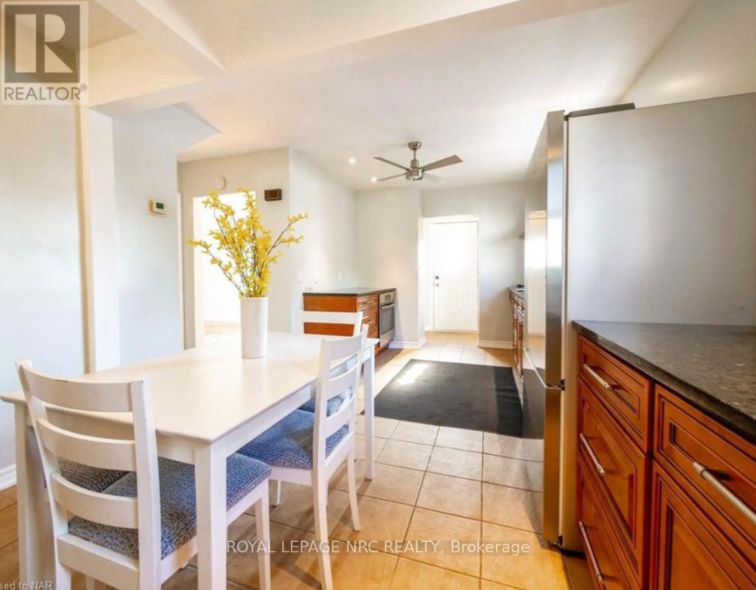 












3090 DORCHESTER ROAD

,
Niagara Falls (Stamford),




Ontario
L2J2Z7

