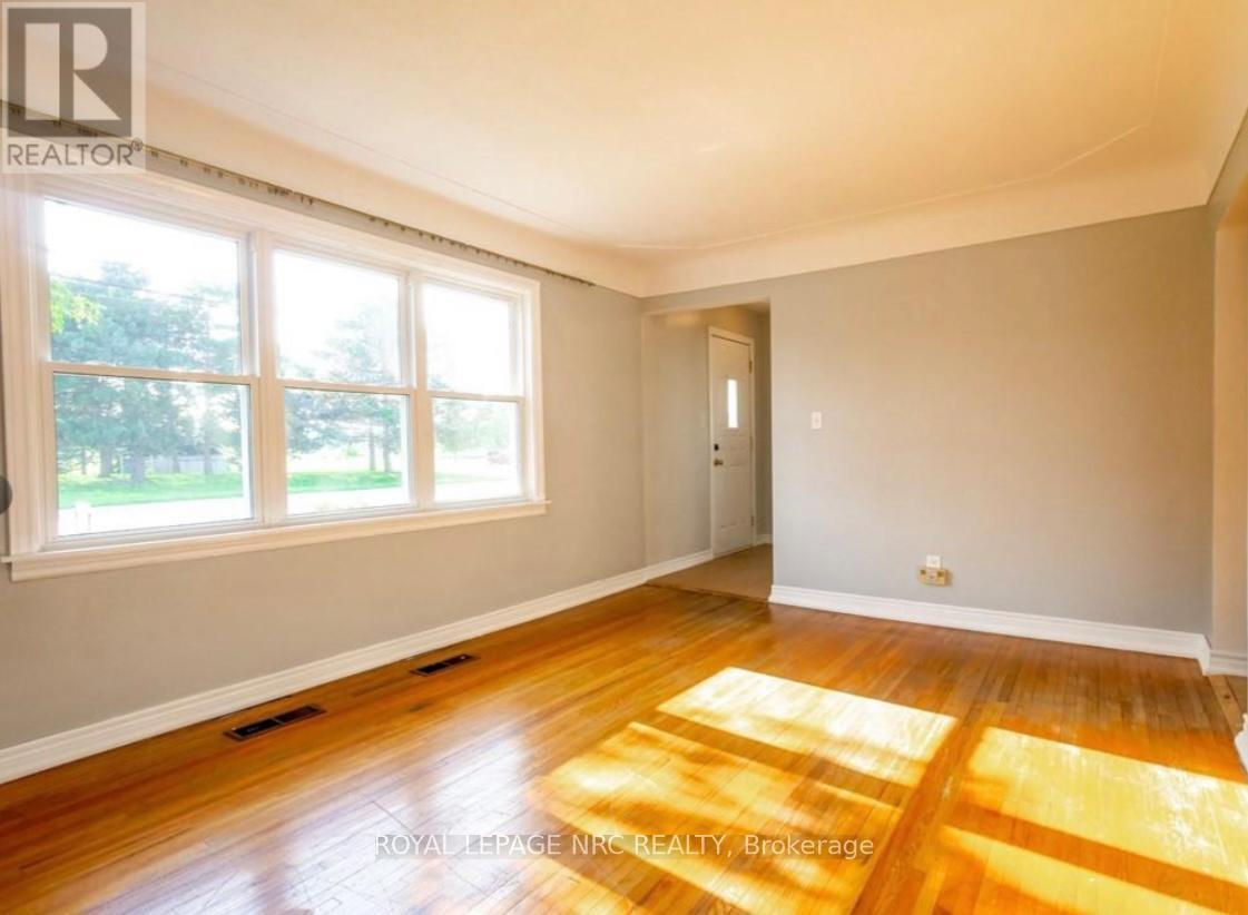 












3090 DORCHESTER ROAD

,
Niagara Falls (Stamford),




Ontario
L2J2Z7

