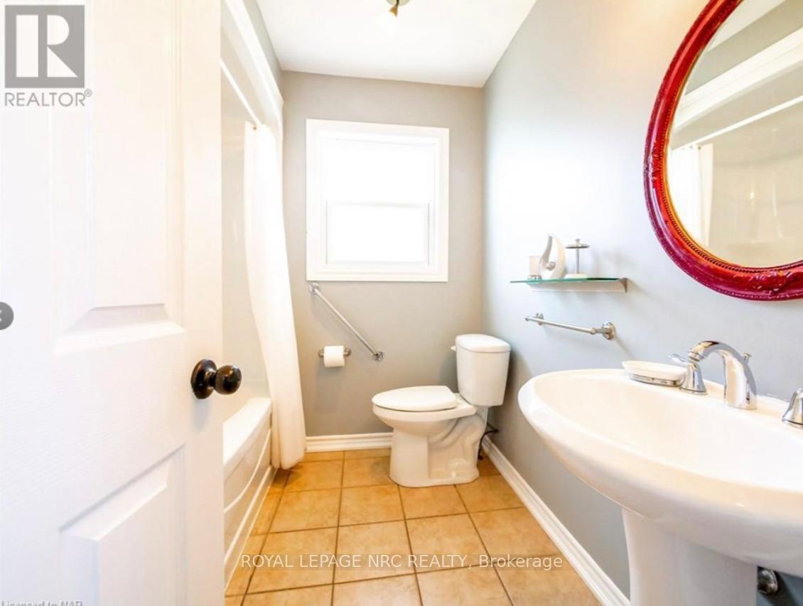 












3090 DORCHESTER ROAD

,
Niagara Falls (Stamford),




Ontario
L2J2Z7

