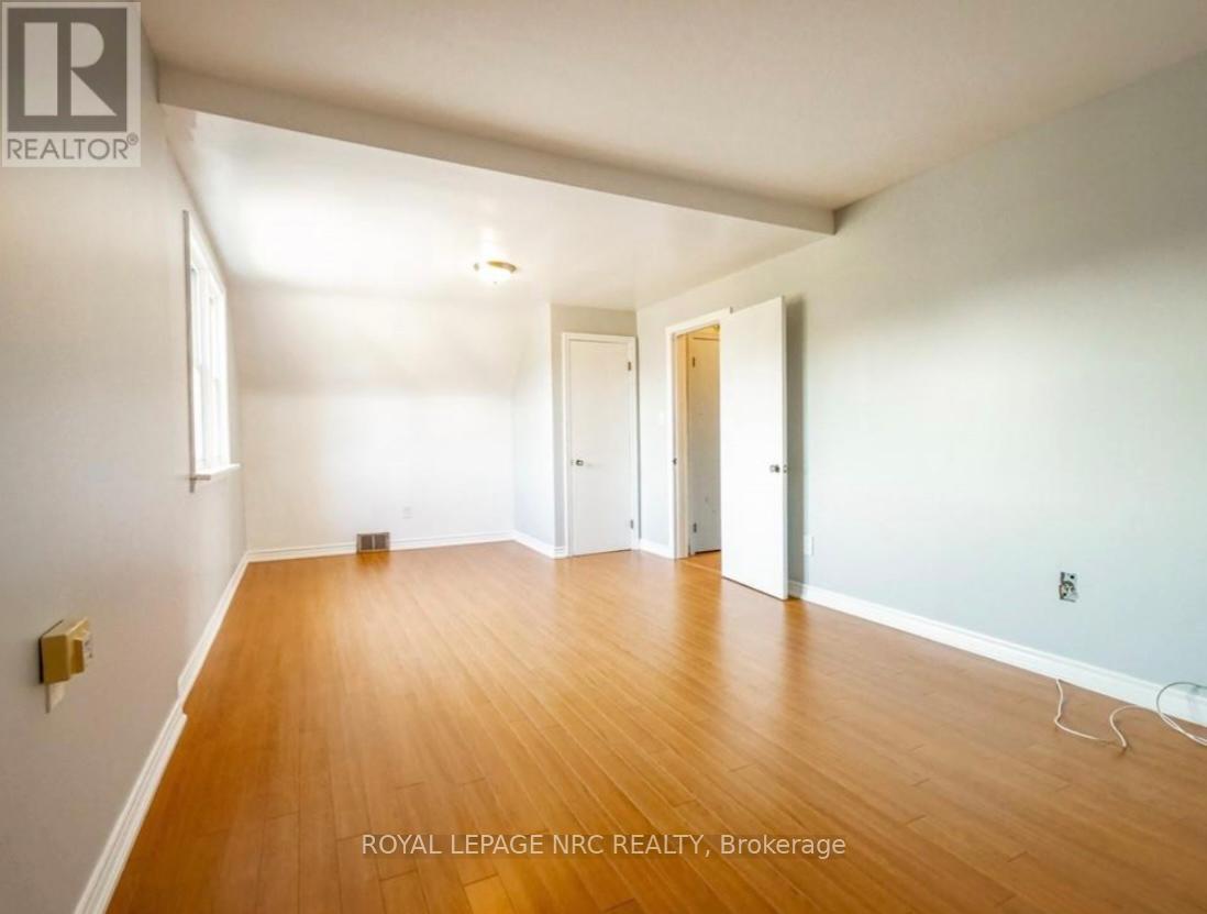 












3090 DORCHESTER ROAD

,
Niagara Falls (Stamford),




Ontario
L2J2Z7

