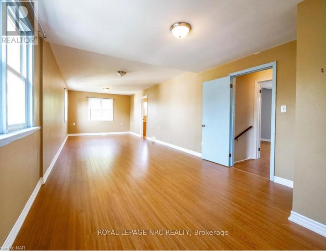 












3090 DORCHESTER ROAD

,
Niagara Falls (Stamford),




Ontario
L2J2Z7

