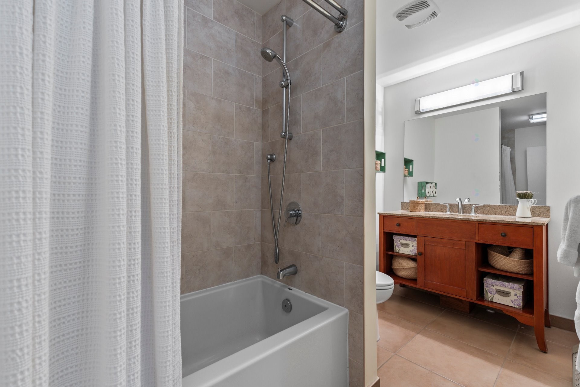 









11


Boul. Kirkland

, 110,
Kirkland,




QC
H9J1N2

