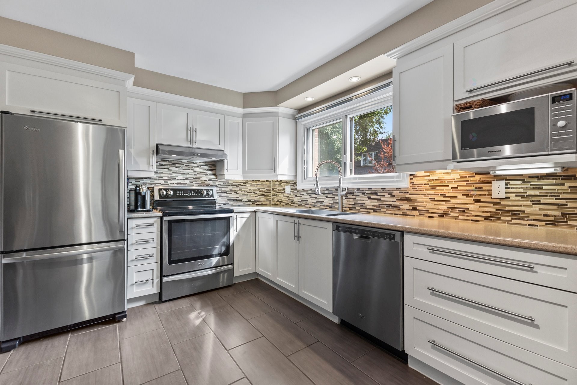 









11


Boul. Kirkland

, 110,
Kirkland,




QC
H9J1N2

