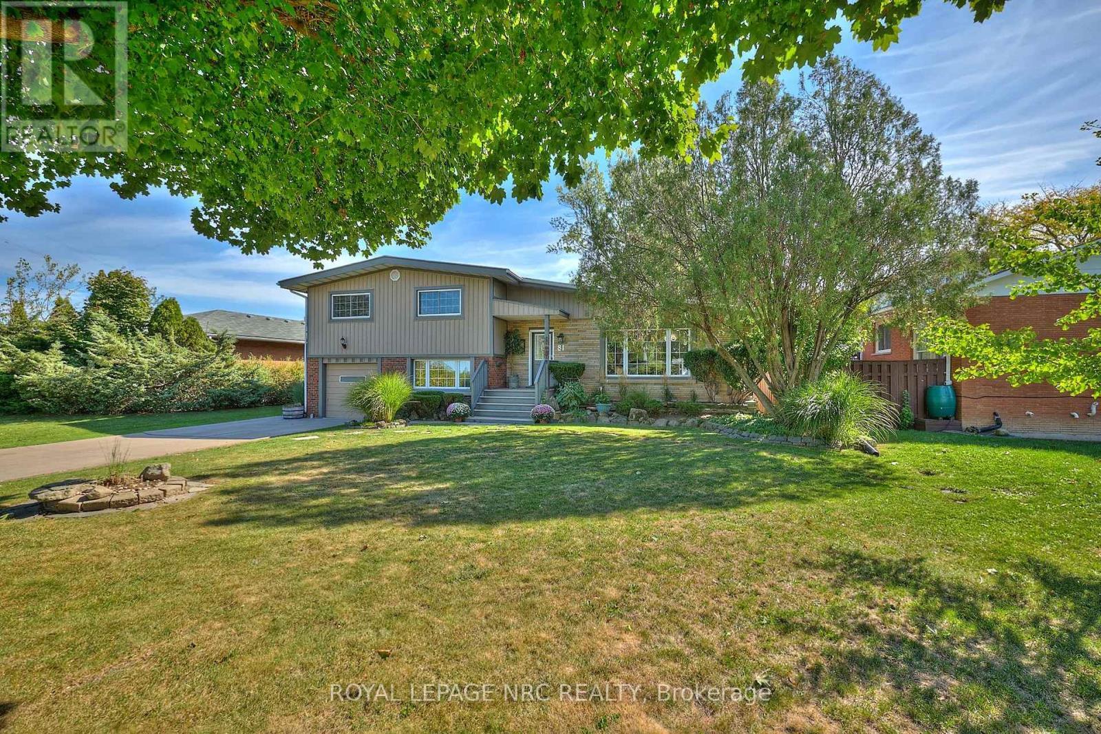 












81 RIVERVIEW BOULEVARD

,
St. Catharines (Glendale/Glenridge),




Ontario
L2T3L9

