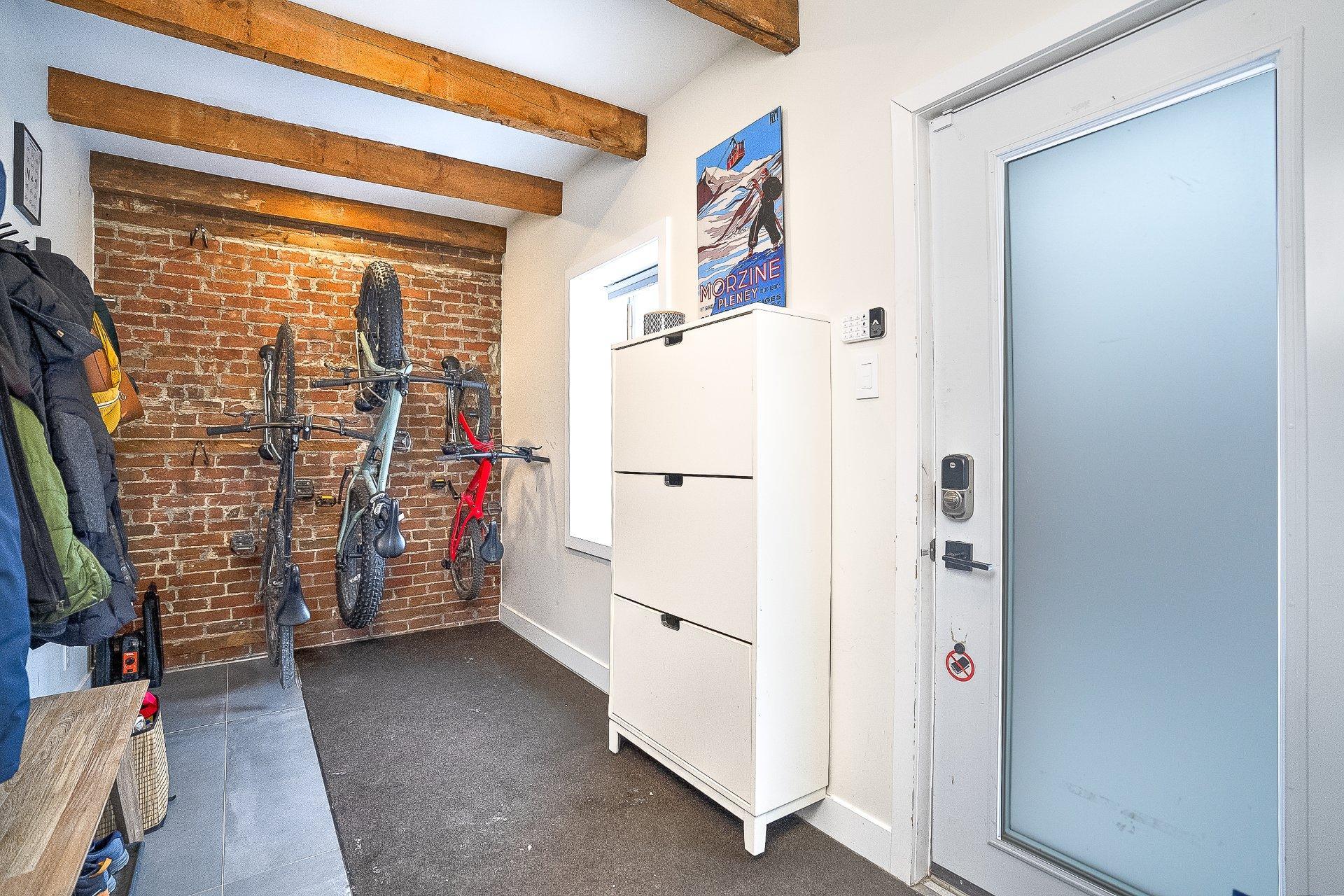 









552


Rue de la Congrégation

,
Montréal (Le Sud-Ouest),




QC
H3K2H9

