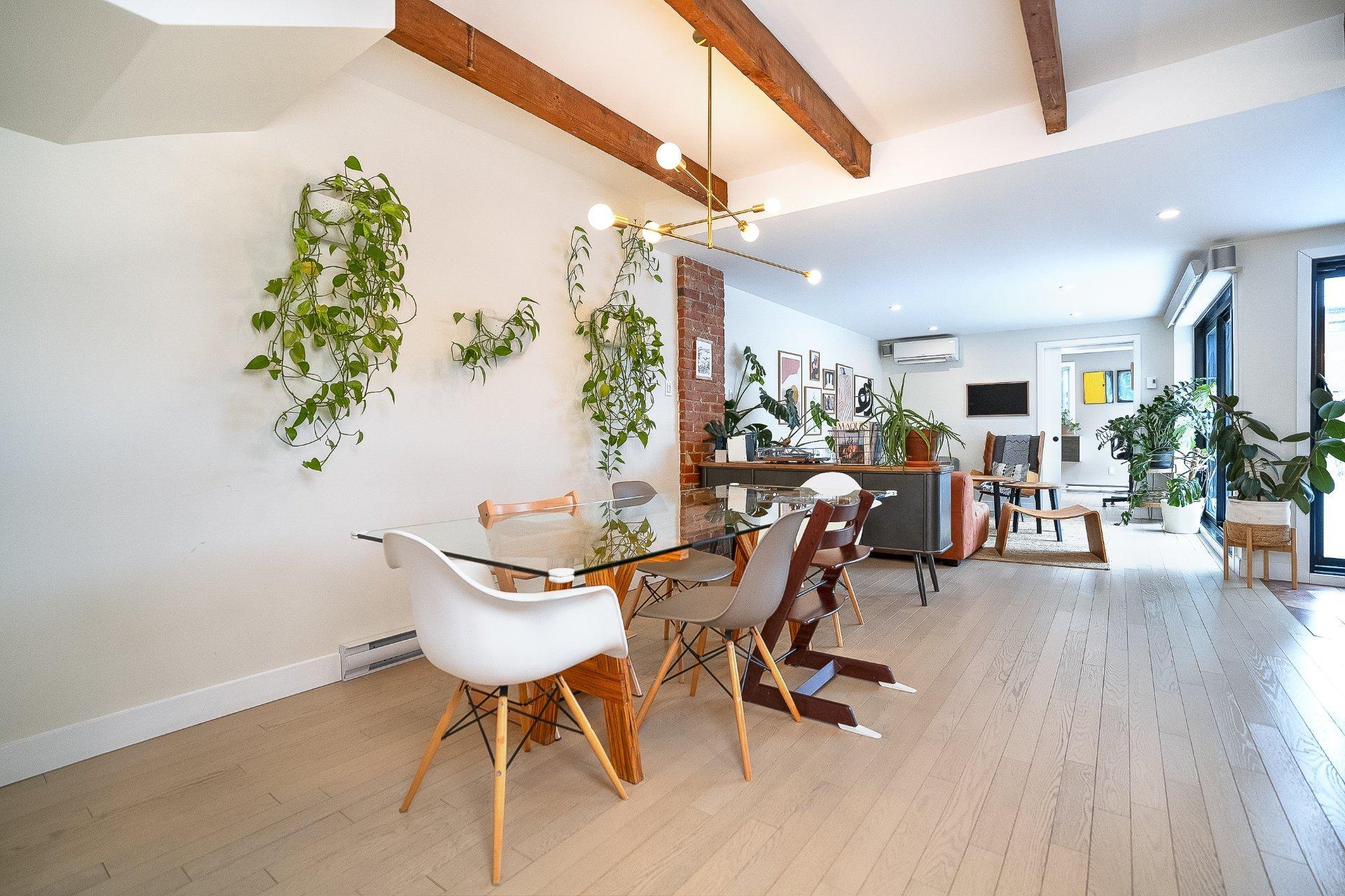 









552


Rue de la Congrégation

,
Montréal (Le Sud-Ouest),




QC
H3K2H9

