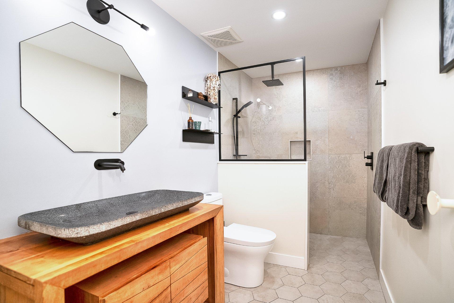 









552


Rue de la Congrégation

,
Montréal (Le Sud-Ouest),




QC
H3K2H9

