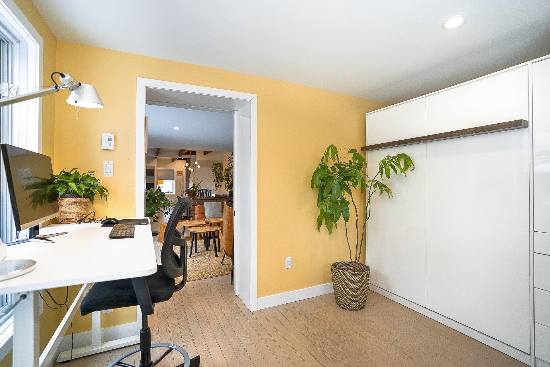 









552


Rue de la Congrégation

,
Montréal (Le Sud-Ouest),




QC
H3K2H9

