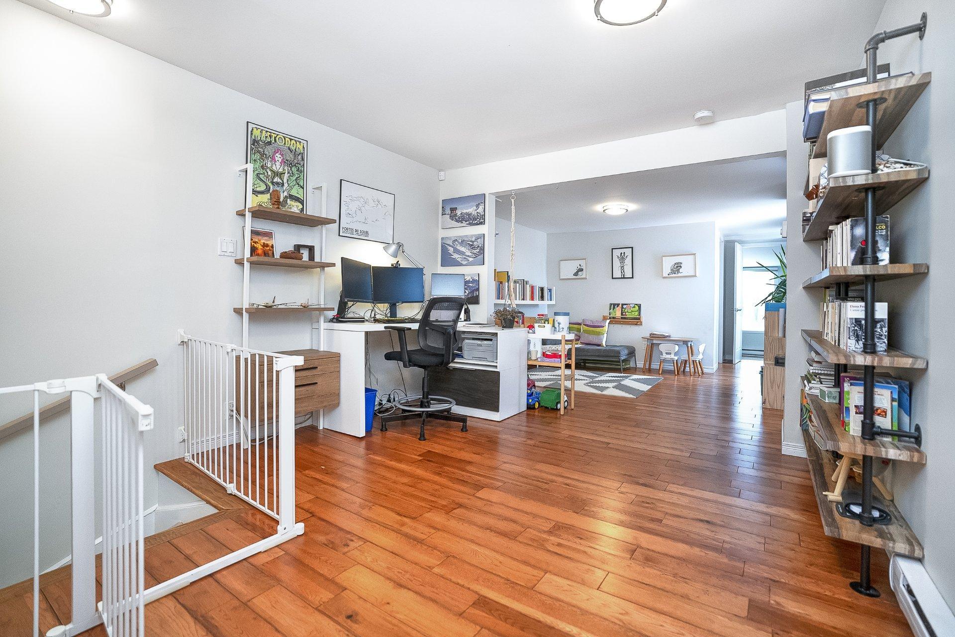 









552


Rue de la Congrégation

,
Montréal (Le Sud-Ouest),




QC
H3K2H9

