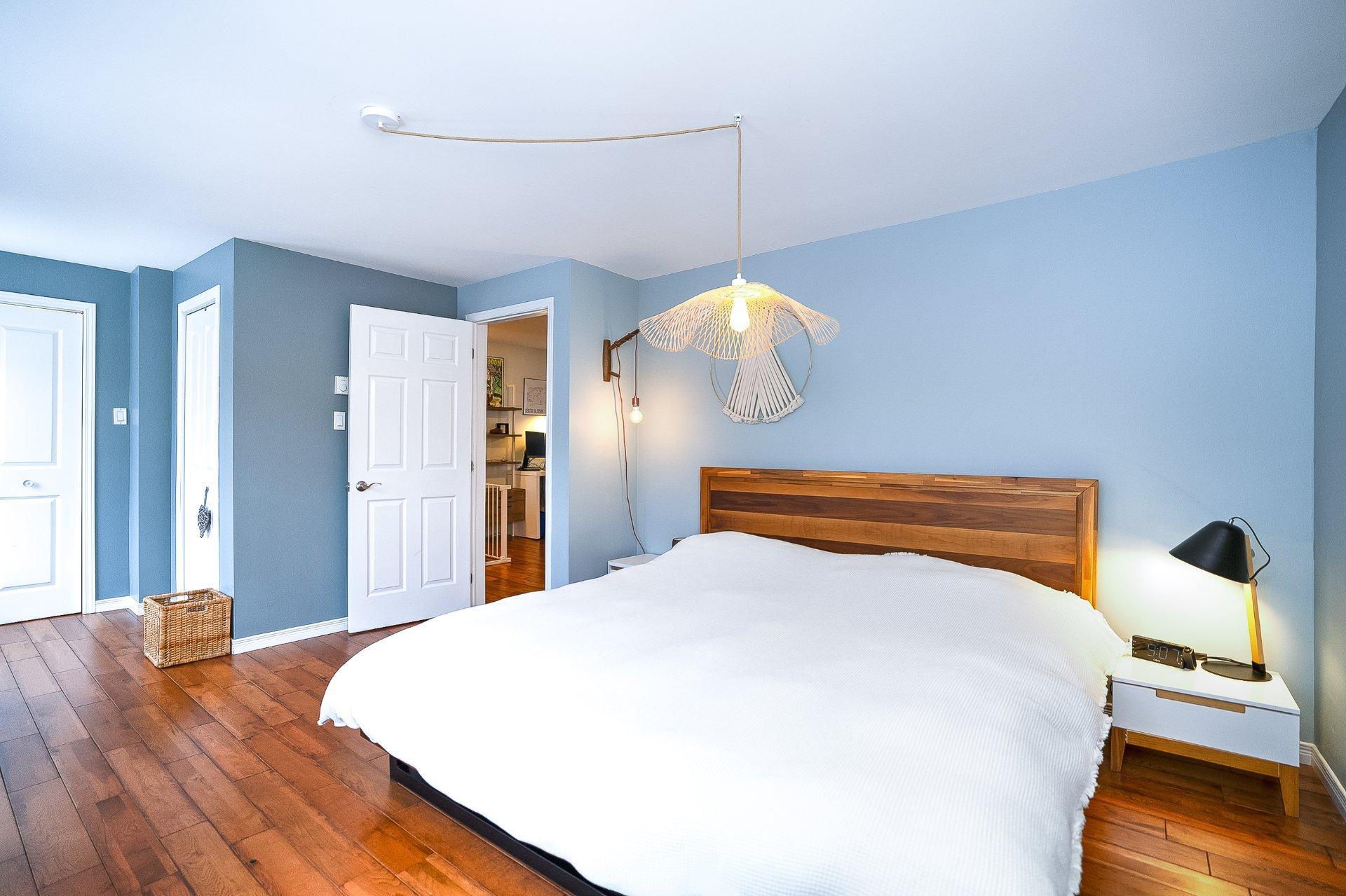 









552


Rue de la Congrégation

,
Montréal (Le Sud-Ouest),




QC
H3K2H9

