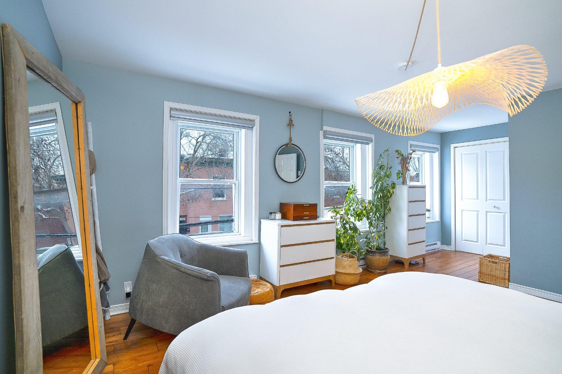 









552


Rue de la Congrégation

,
Montréal (Le Sud-Ouest),




QC
H3K2H9

