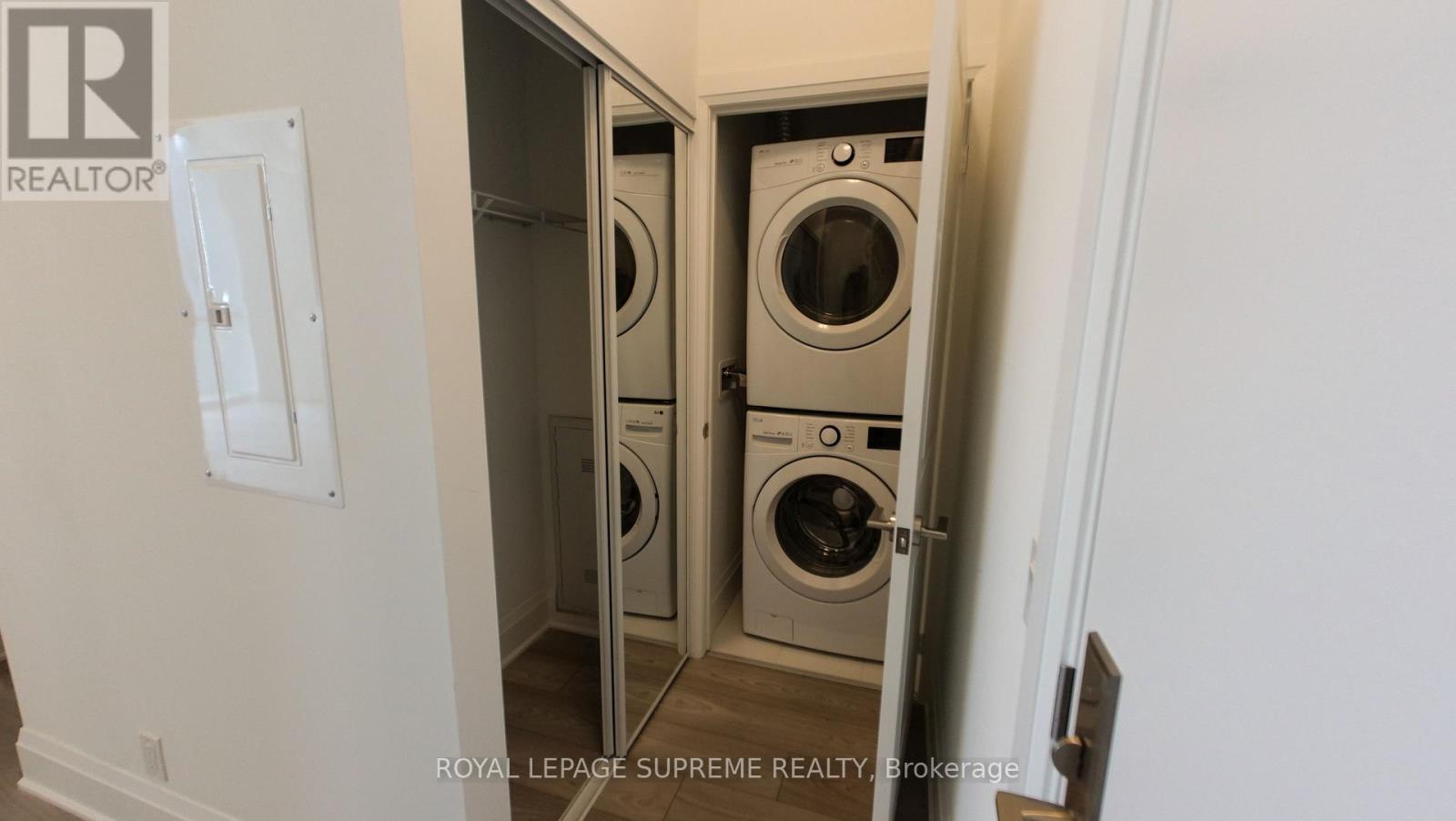 












913 - 120 PARLIAMENT STREET

,
Toronto,




Ontario
M5A0N6

