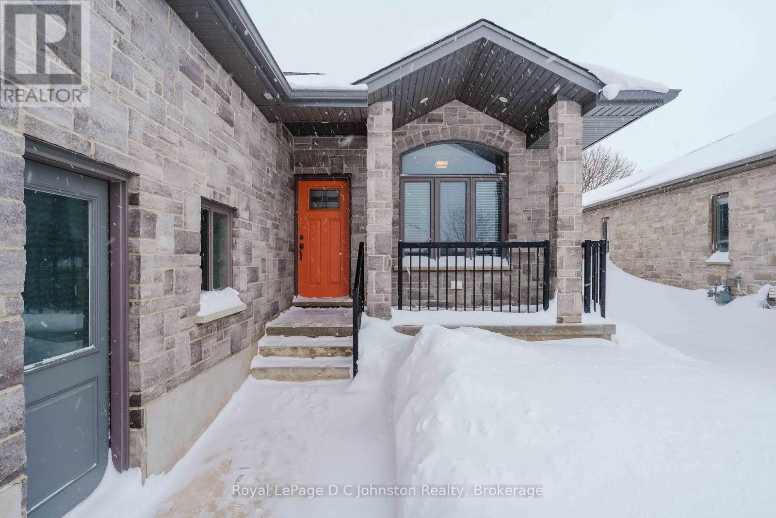 












315 STICKEL STREET

,
Saugeen Shores,




Ontario
N0H2C1

