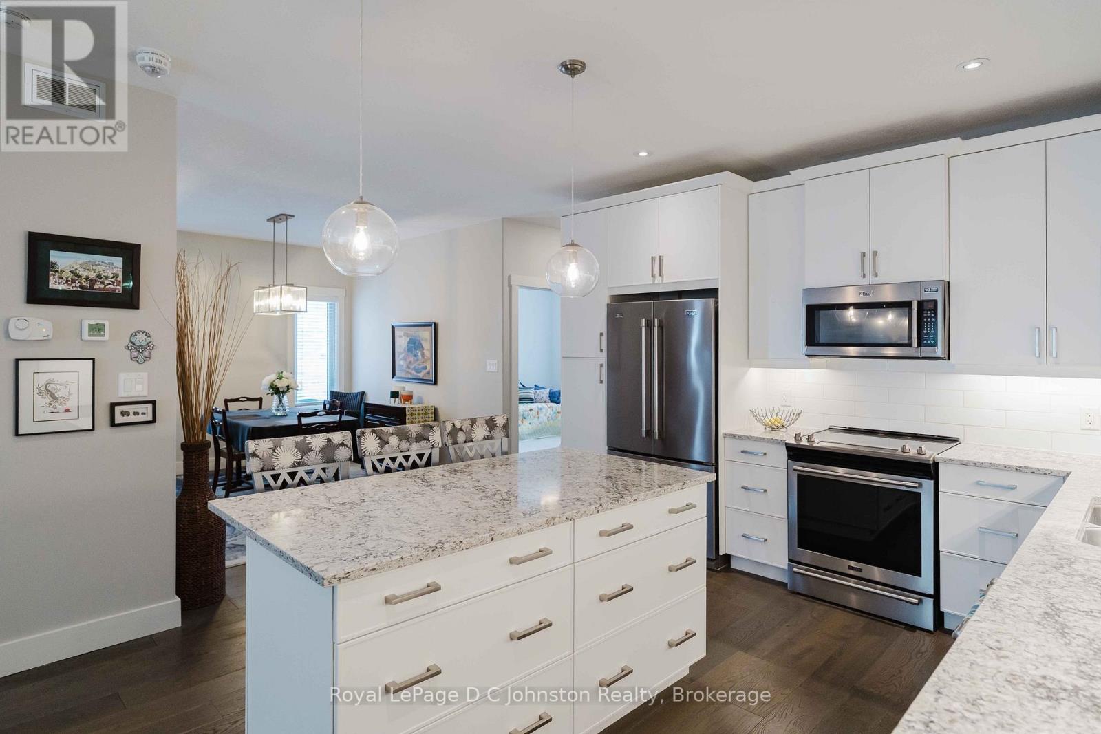 












315 STICKEL STREET

,
Saugeen Shores,




Ontario
N0H2C1

