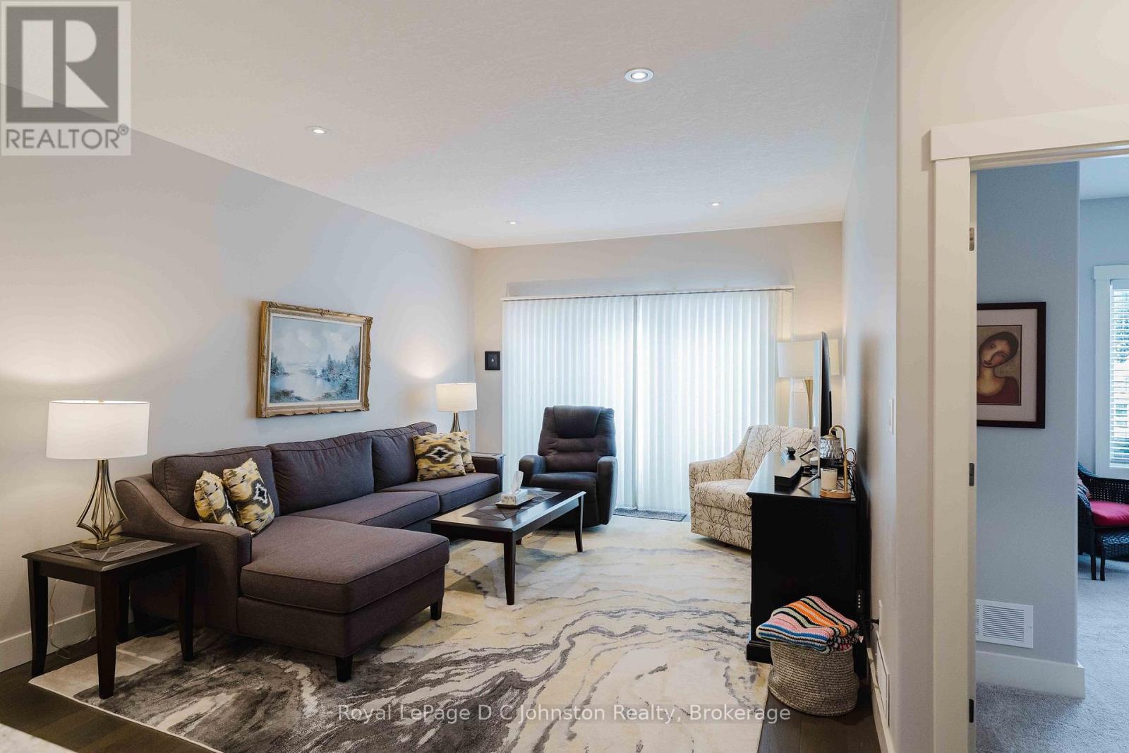 












315 STICKEL STREET

,
Saugeen Shores,




Ontario
N0H2C1

