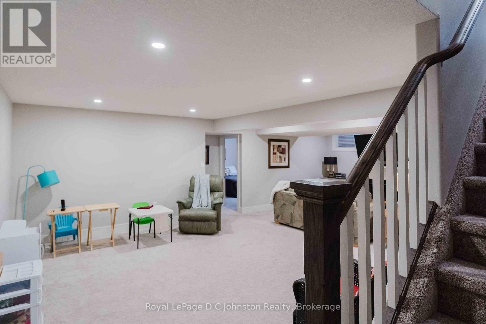 












315 STICKEL STREET

,
Saugeen Shores,




Ontario
N0H2C1

