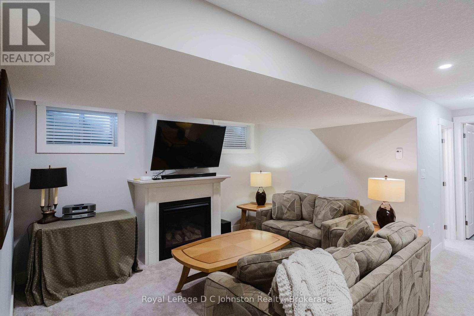 












315 STICKEL STREET

,
Saugeen Shores,




Ontario
N0H2C1

