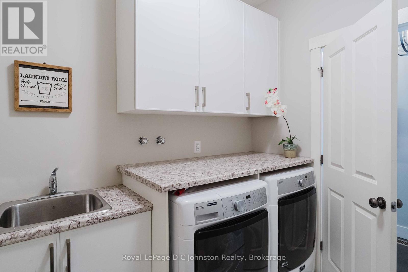 












315 STICKEL STREET

,
Saugeen Shores,




Ontario
N0H2C1

