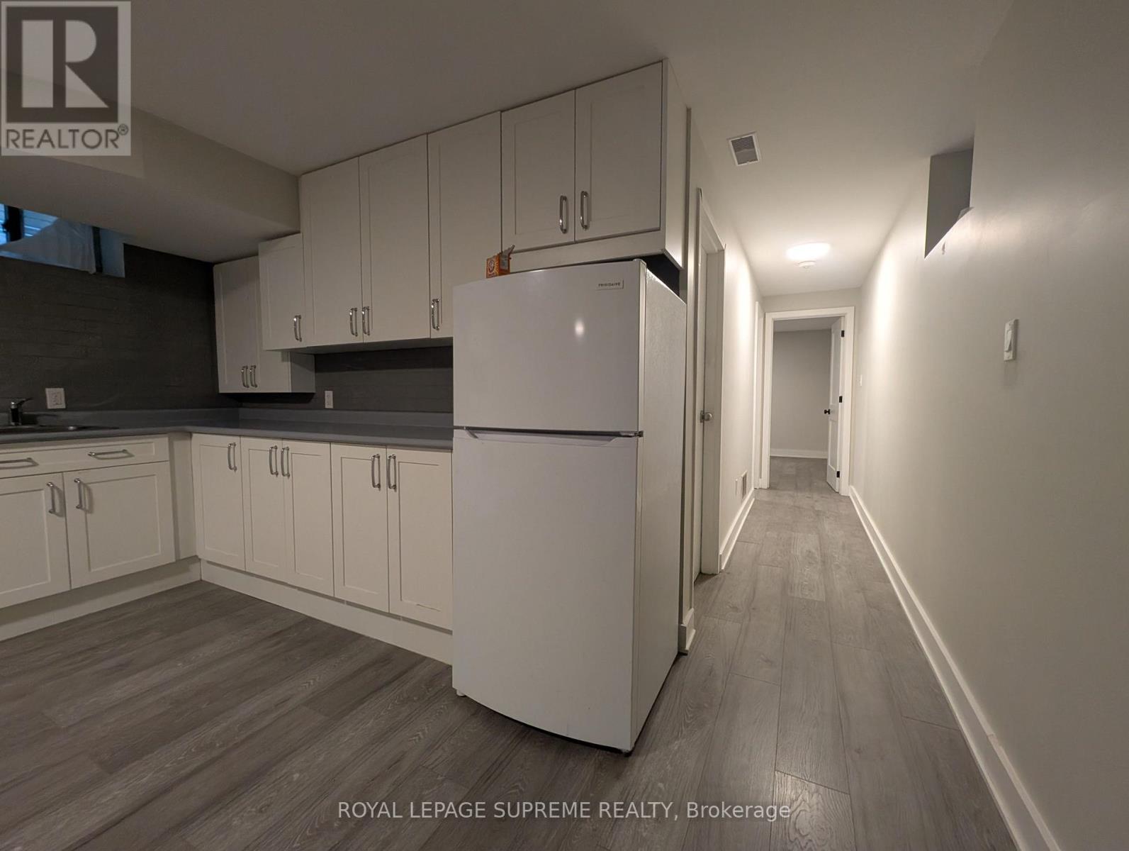 












LOWER - 2132 DUNDAS STREET

,
Toronto,




Ontario
M6R1X2

