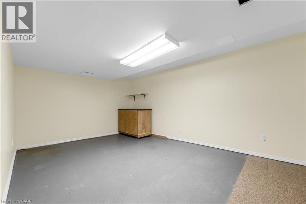 












10 DAVIDSON Boulevard Unit# 1

,
Dundas,




Ontario
L9H7N9

