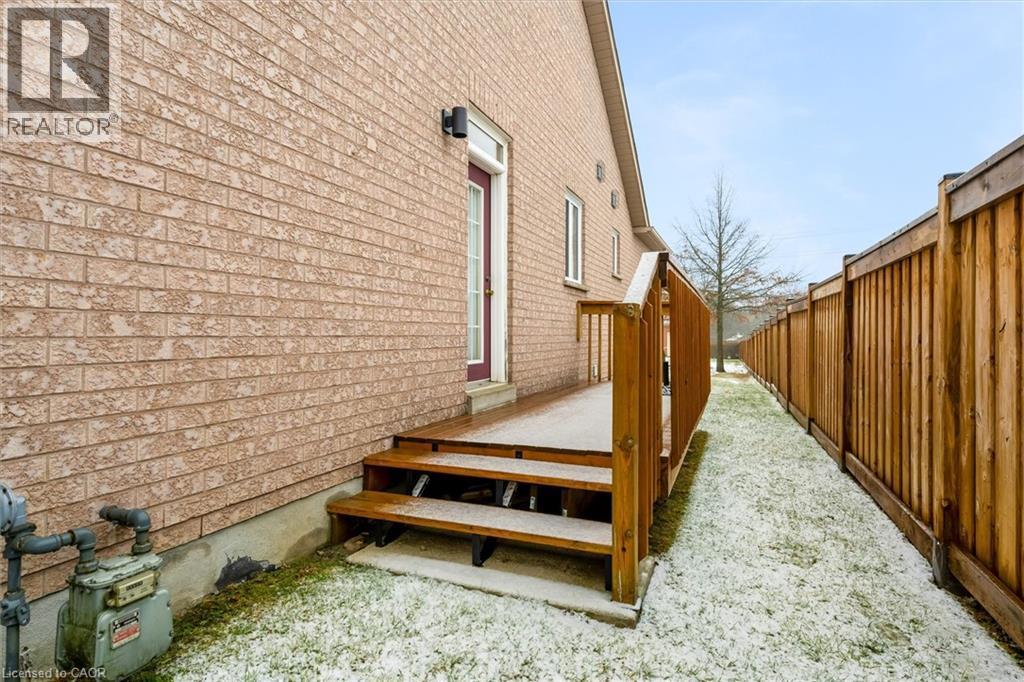 












10 DAVIDSON Boulevard Unit# 1

,
Dundas,




Ontario
L9H7N9

