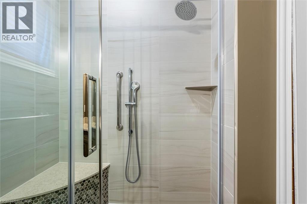 












10 DAVIDSON Boulevard Unit# 1

,
Dundas,




Ontario
L9H7N9

