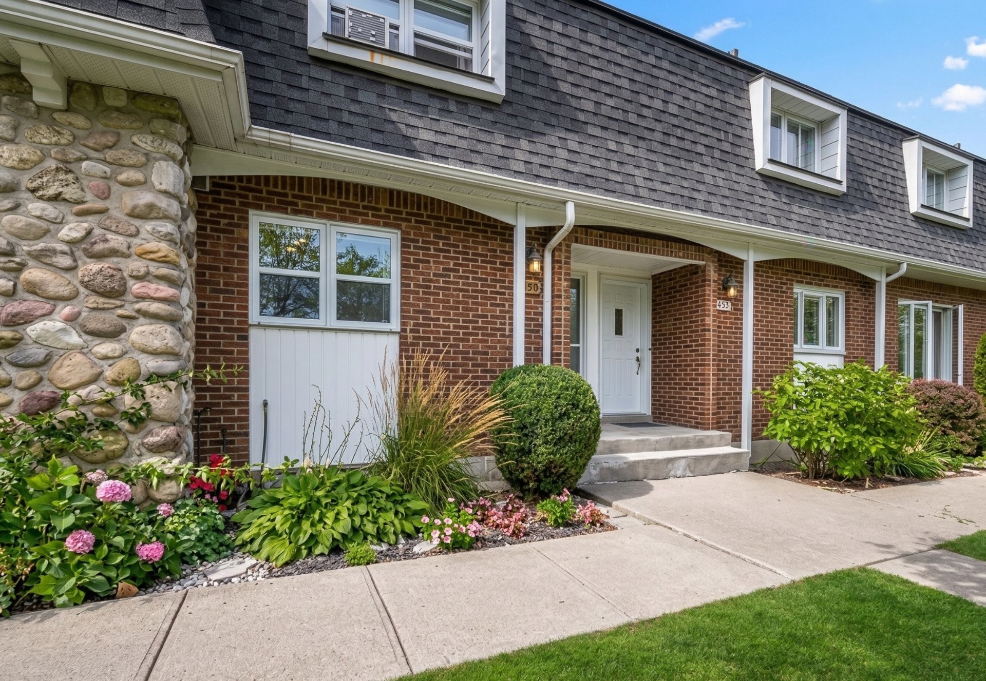 









409Z


Rue Bruce

,
Kirkland,




QC
H9H3L6

