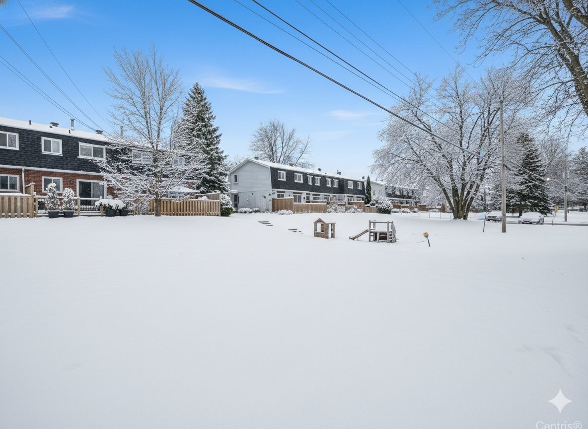 









409Z


Rue Bruce

,
Kirkland,




QC
H9H3L6

