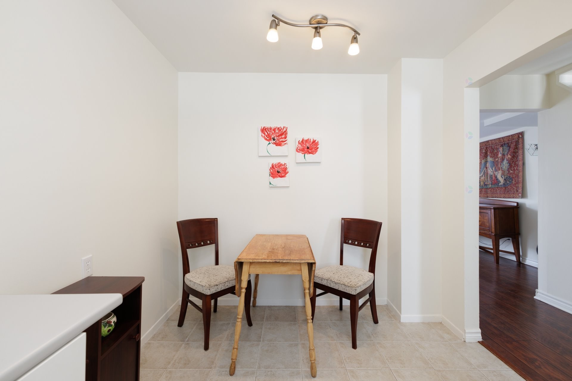 









409Z


Rue Bruce

,
Kirkland,




QC
H9H3L6

