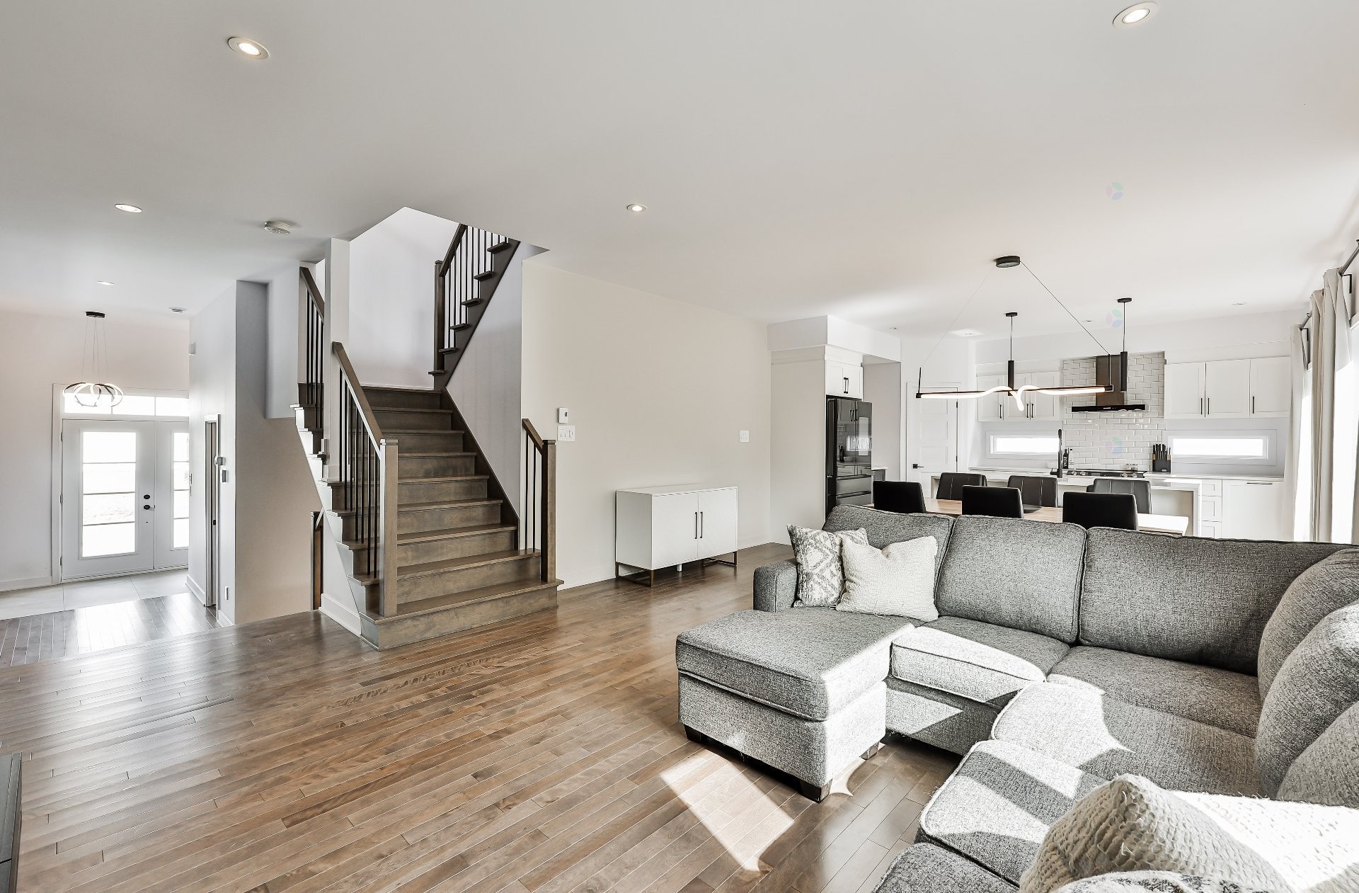 












Rue du Faubourg

,
Saint-Jérôme,




QC
J5L0H9

