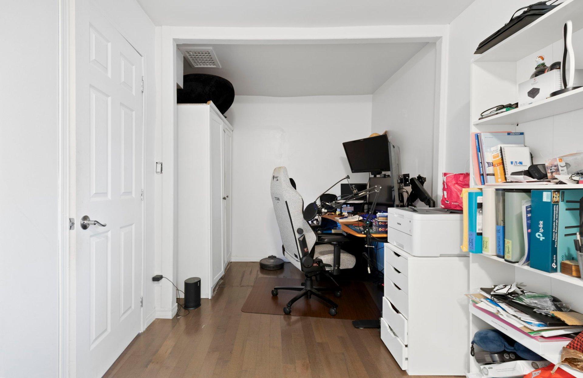 









1410


Rue Jolicoeur

,
Montréal (Le Sud-Ouest),




QC
H4E1W7

