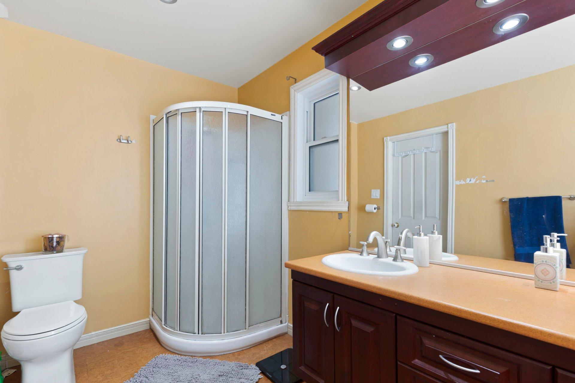 









1410


Rue Jolicoeur

,
Montréal (Le Sud-Ouest),




QC
H4E1W7

