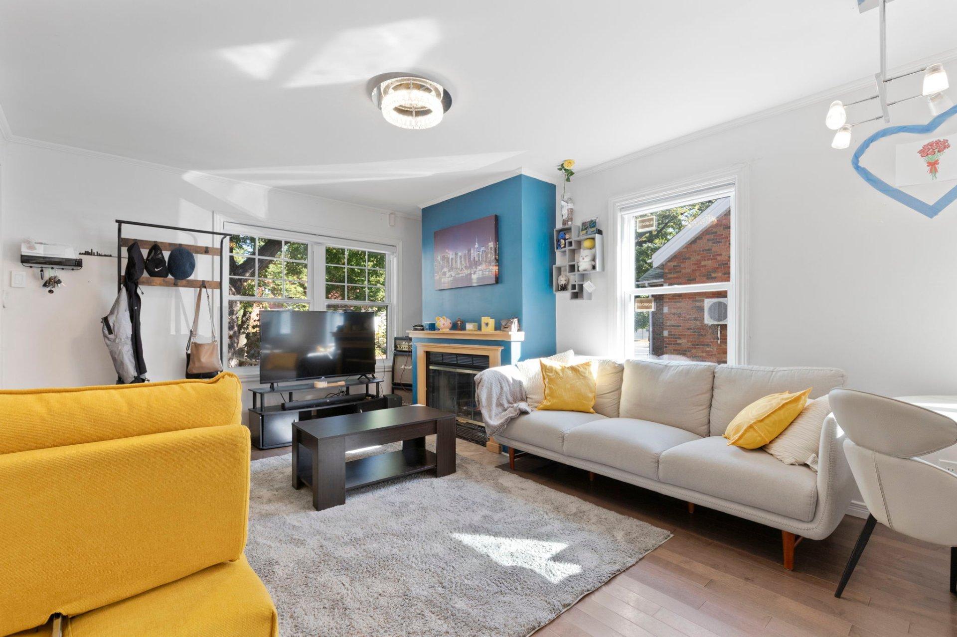 









1410


Rue Jolicoeur

,
Montréal (Le Sud-Ouest),




QC
H4E1W7

