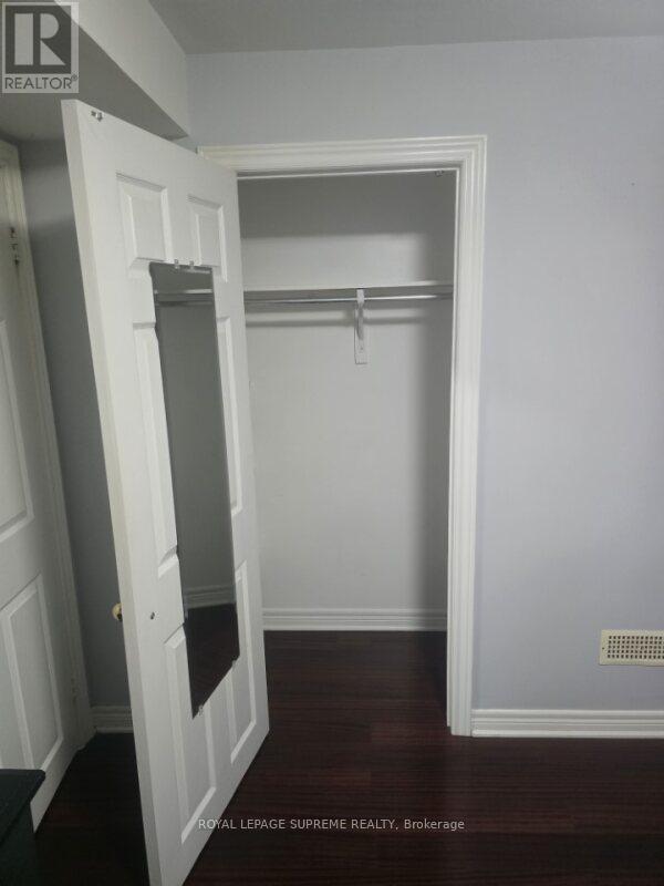 












BASEMENT - 10 ESTORIL TERRACE

,
Toronto,




Ontario
M6N5E2

