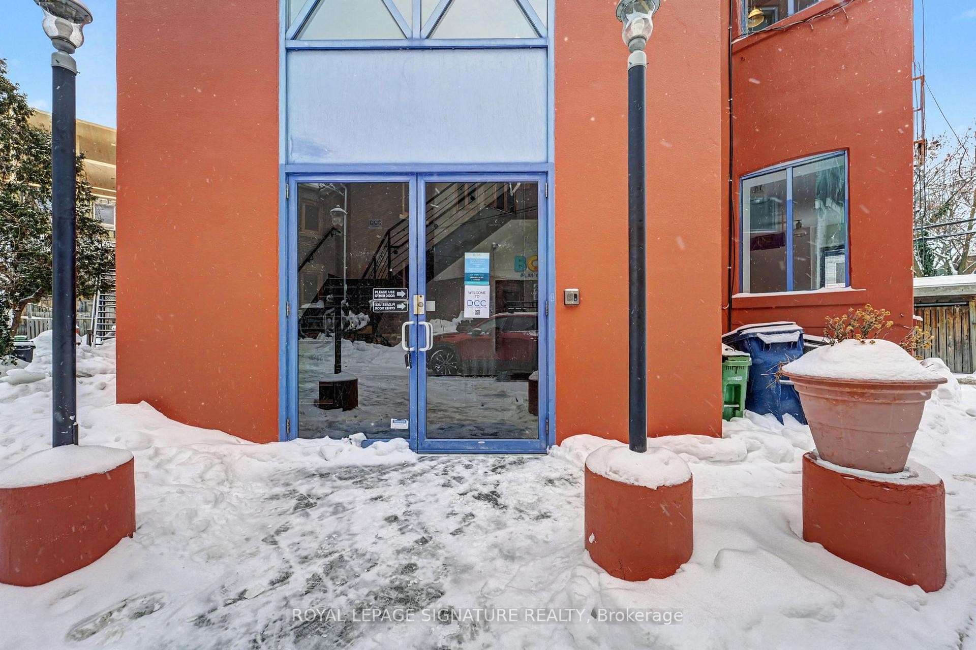 









259


Danforth

Avenue, Office A,
Toronto,




ON
M4K 2X4

