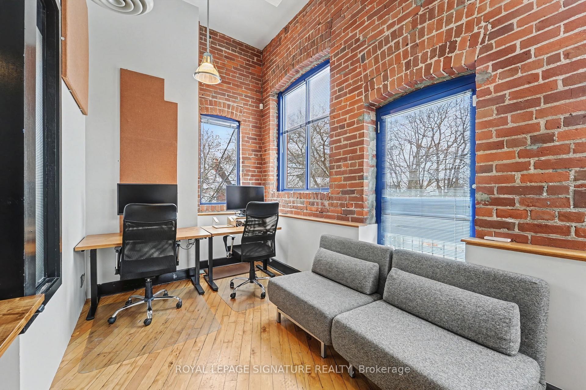 









259


Danforth

Avenue, Office A,
Toronto,




ON
M4K 2X4

