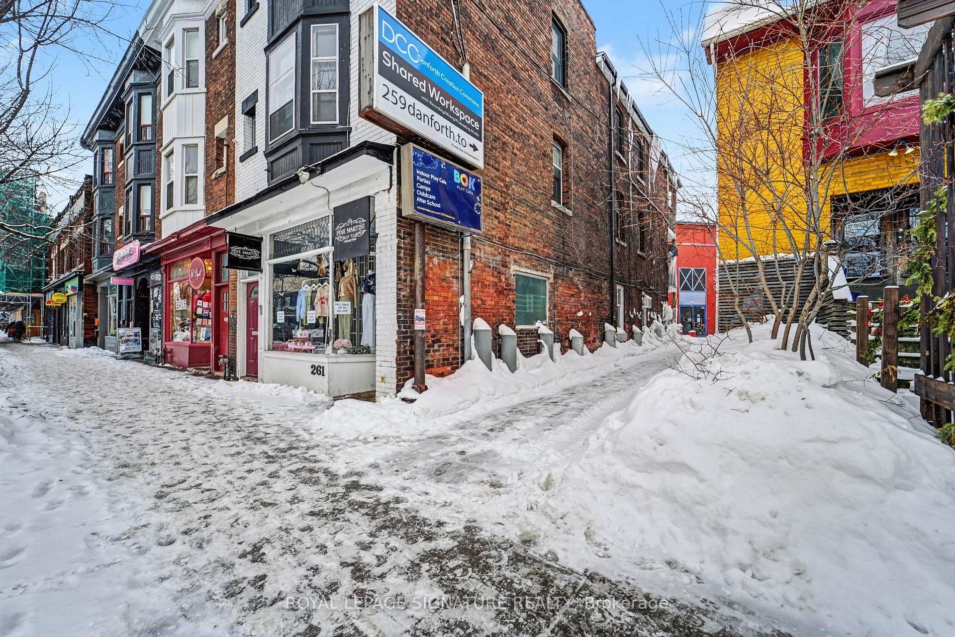 









259


Danforth

Avenue, Office A,
Toronto,




ON
M4K 2X4

