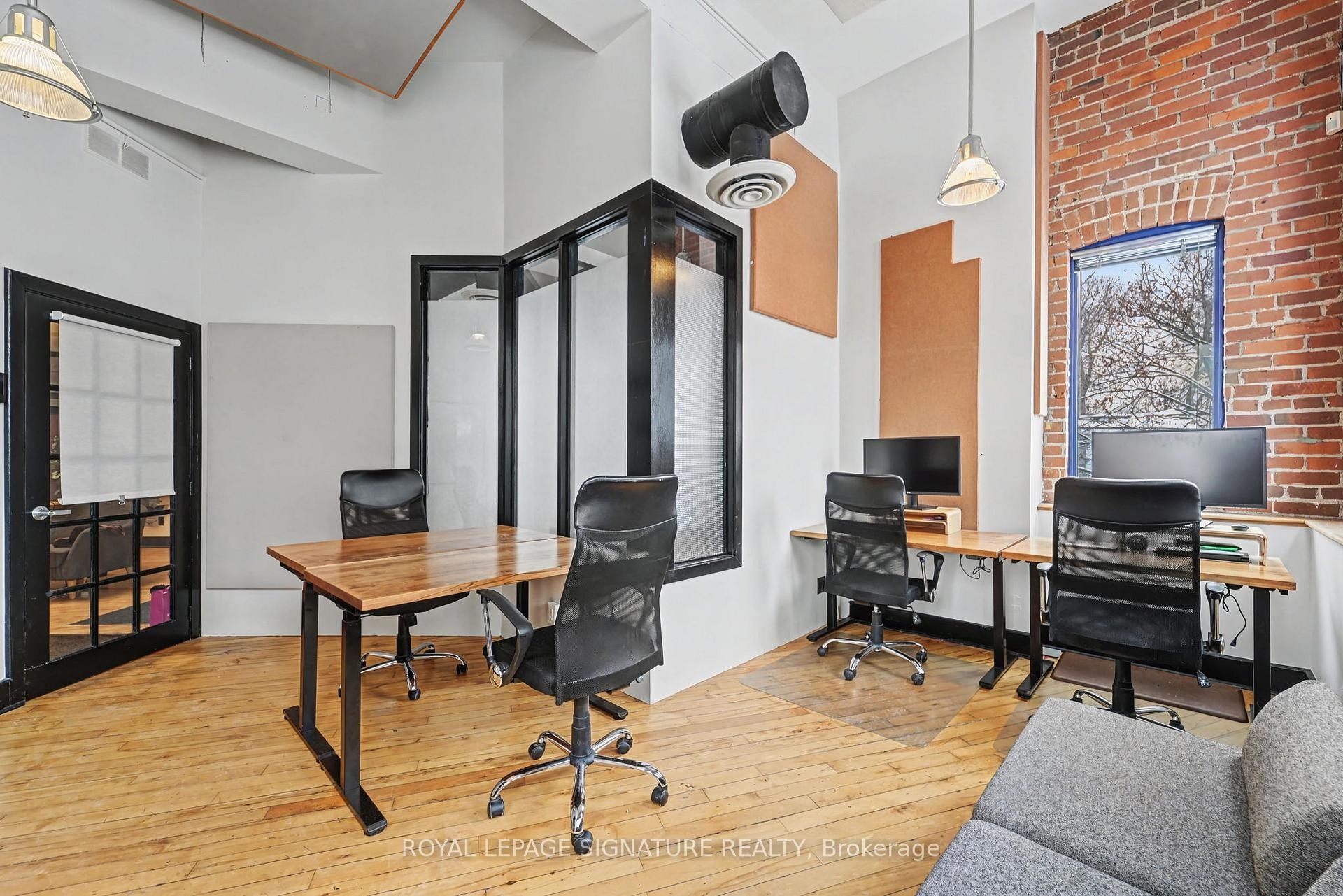 









259


Danforth

Avenue, Office A,
Toronto,




ON
M4K 2X4

