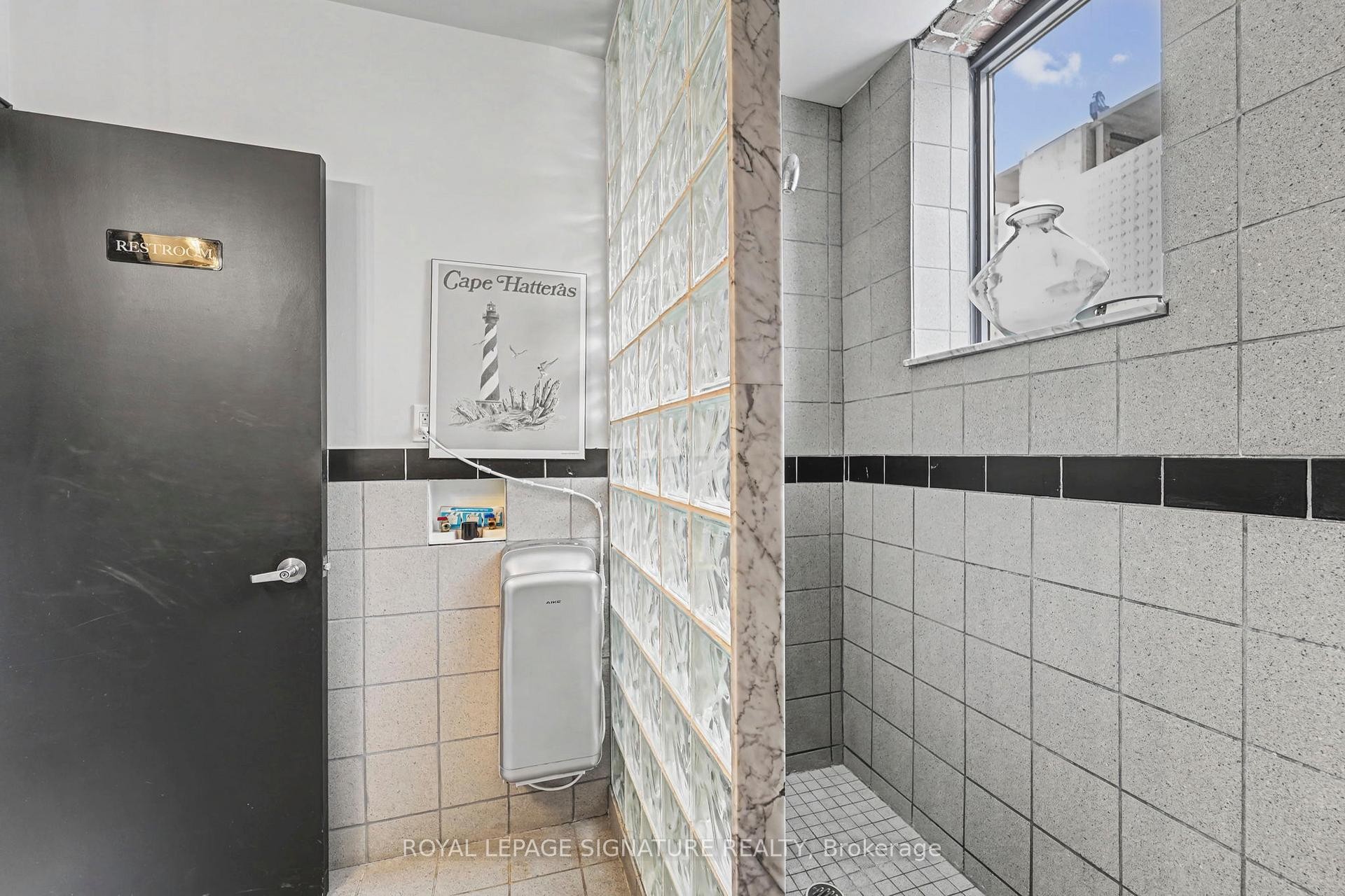 









259


Danforth

Avenue, Office A,
Toronto,




ON
M4K 2X4

