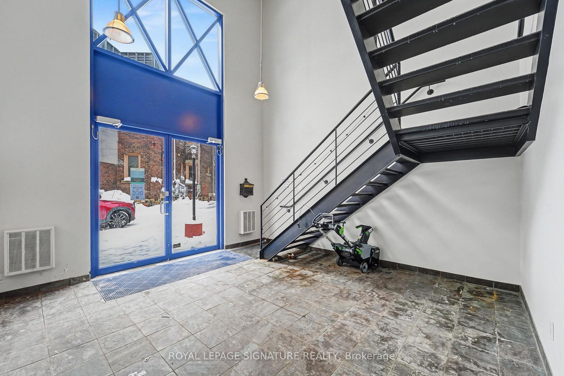 









259


Danforth

Avenue, Office A,
Toronto,




ON
M4K 2X4

