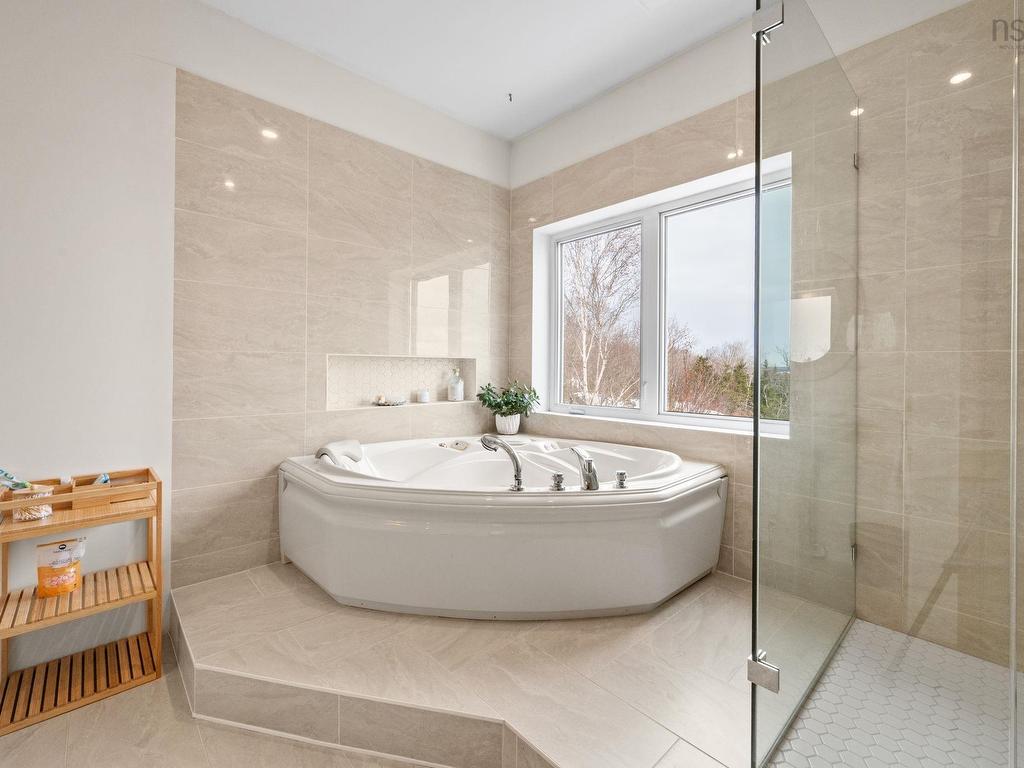 












3560 Purcells Cove Road

,
Fergusons Cove,




NS
B3V 1G3

