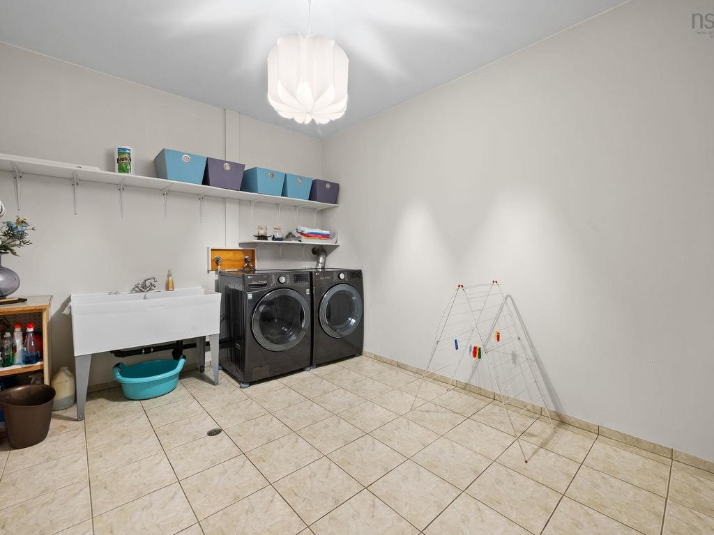 












3560 Purcells Cove Road

,
Fergusons Cove,




NS
B3V 1G3

