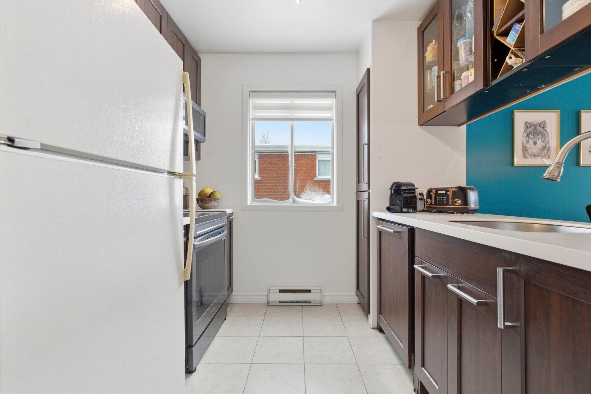 









142


Rue Lafrance O.

, 202,
Saint-Basile-le-Grand,




QC
J6N1P8

